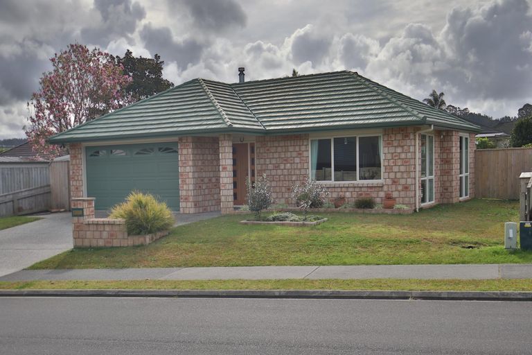 Photo of property in 2 Halyard Loop, Haruru, 0204