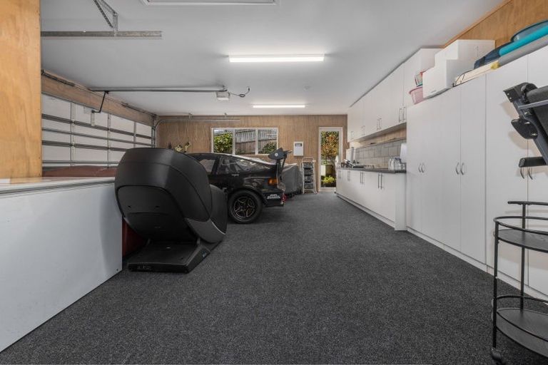 Photo of property in 18 Kahurangi Heights, Aotea, Porirua, 5024