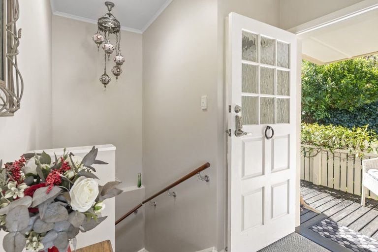 Photo of property in 11 Russo Terrace, Eastbourne, Lower Hutt, 5013