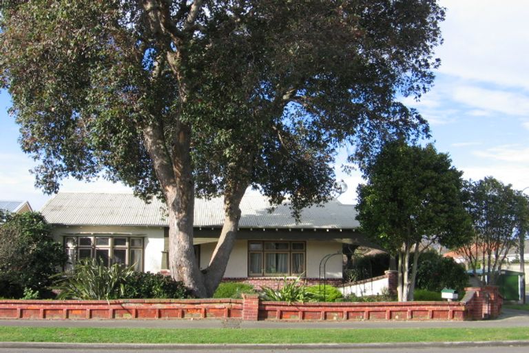 Photo of property in 90 Limbrick Street, Terrace End, Palmerston North, 4410