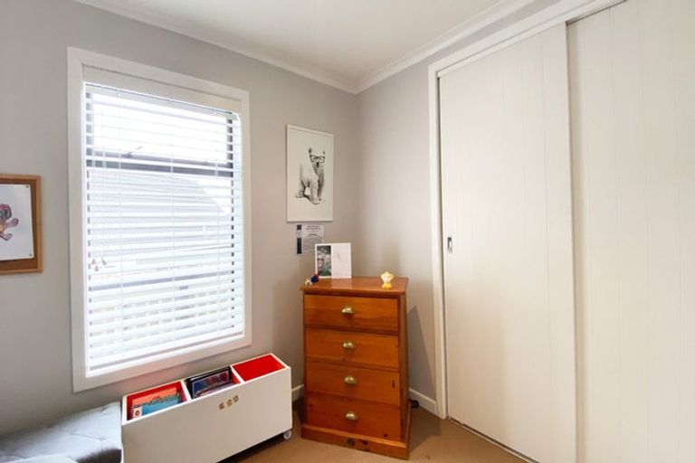 Photo of property in 1/1 Paparoa Road, Cockle Bay, Auckland, 2014