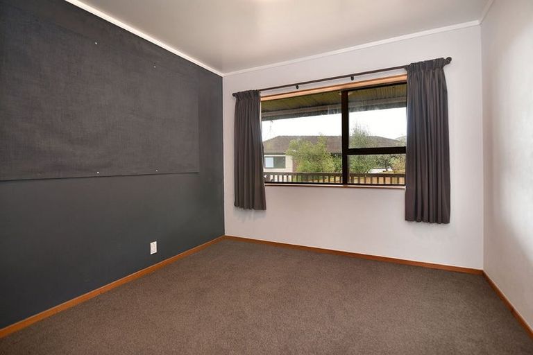 Photo of property in 3 Higham Ferrers Place, Red Beach, 0932