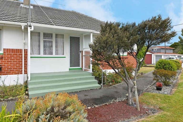 Photo of property in 1/14 Totara Street, Trentham, Upper Hutt, 5018