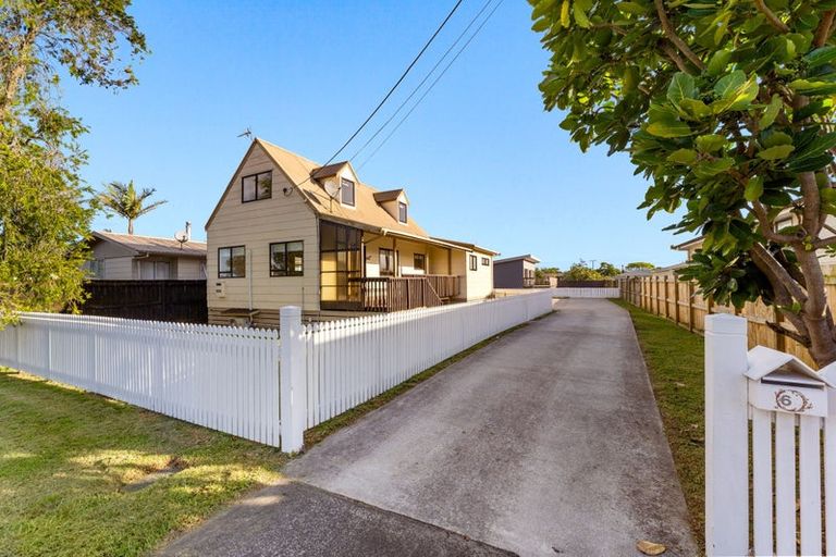 Photo of property in 6 Te Moau Avenue, Parakai, 0830