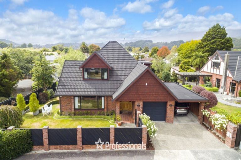 Photo of property in 64 Ebdentown Street, Ebdentown, Upper Hutt, 5018