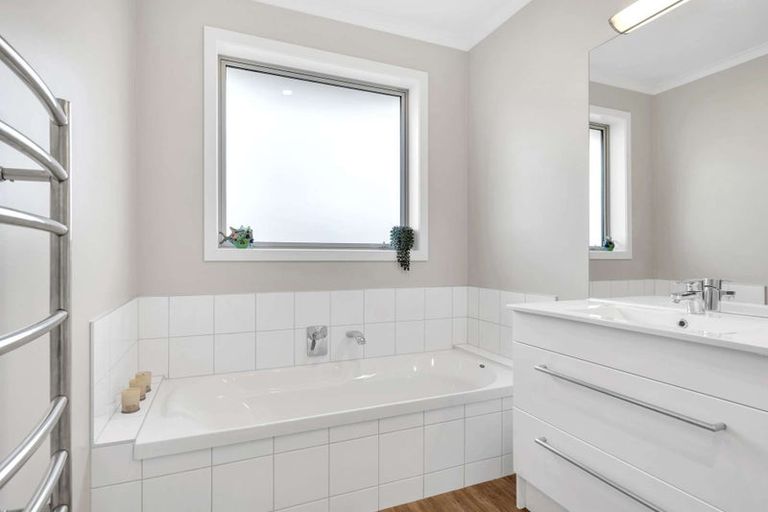 Photo of property in 42 Curtis Street, Stoke, Nelson, 7011