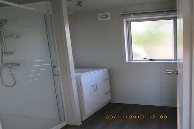 Photo of property in 33a Bracken Road, Paparangi, Wellington, 6037