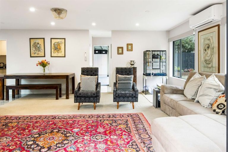 Photo of property in 18c Riverpark Crescent, Henderson, Auckland, 0610