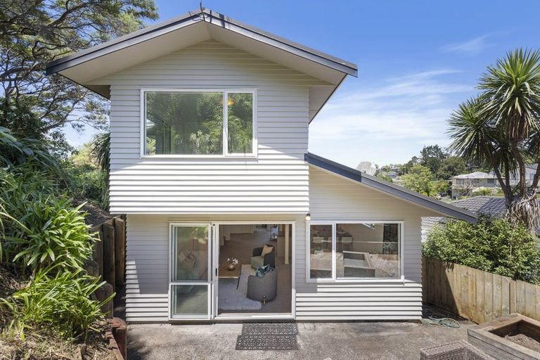 Photo of property in 67a Ayton Drive, Totara Vale, Auckland, 0629