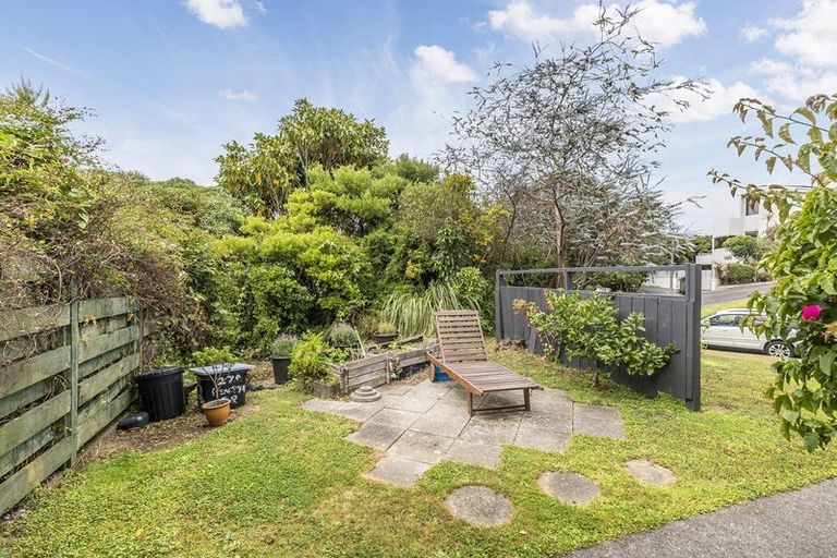 Photo of property in 27a Penryn Drive, Camborne, Porirua, 5026
