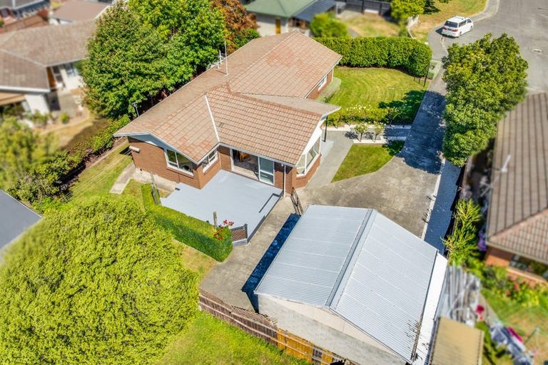 Photo of property in 12 Iona Place, Sockburn, Christchurch, 8042