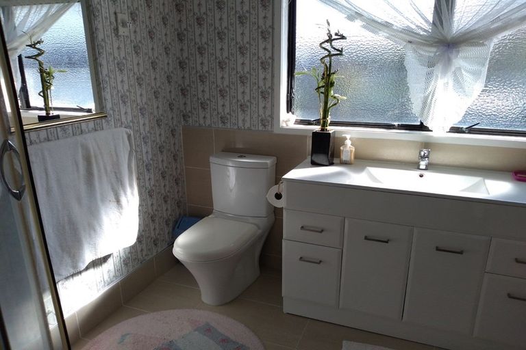 Photo of property in 10 Citation Way, Botany Downs, Auckland, 2010