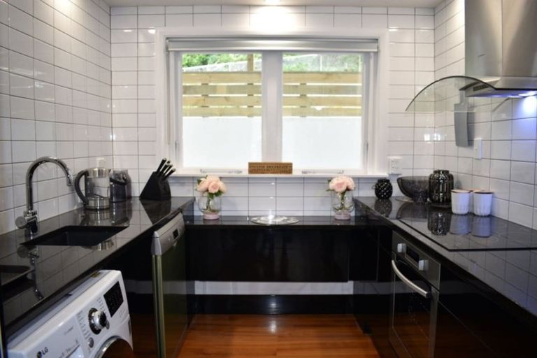 Photo of property in 268 Oriental Parade, Oriental Bay, Wellington, 6011