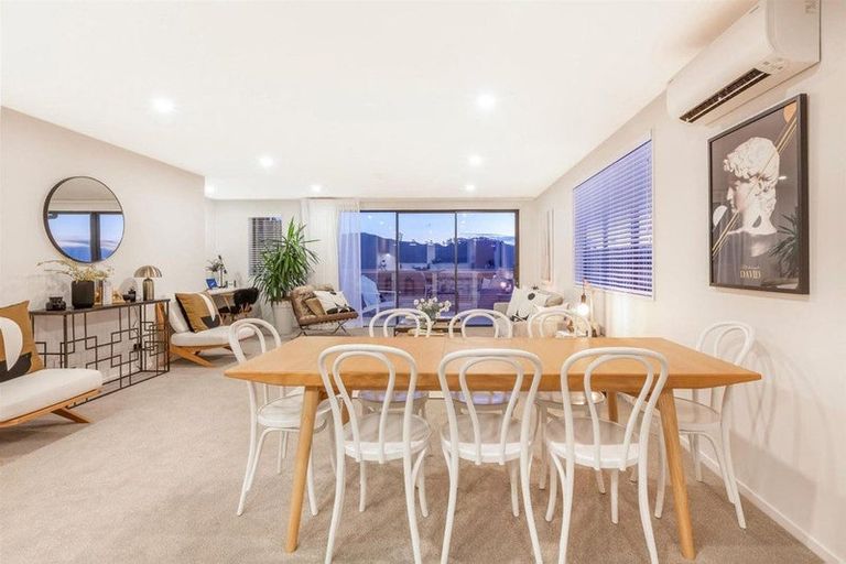 Photo of property in 33 Oakum Road, Whitby, Porirua, 5024