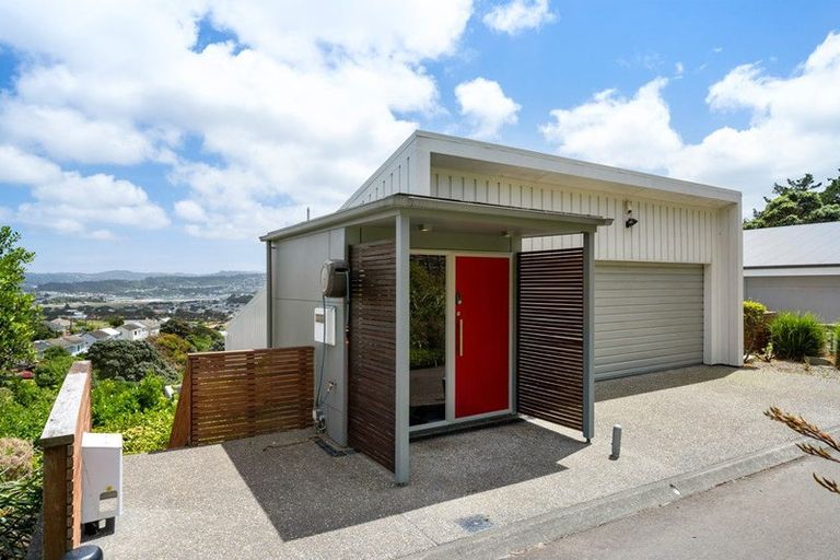 Photo of property in 4 Kastos Way, Strathmore Park, Wellington, 6022