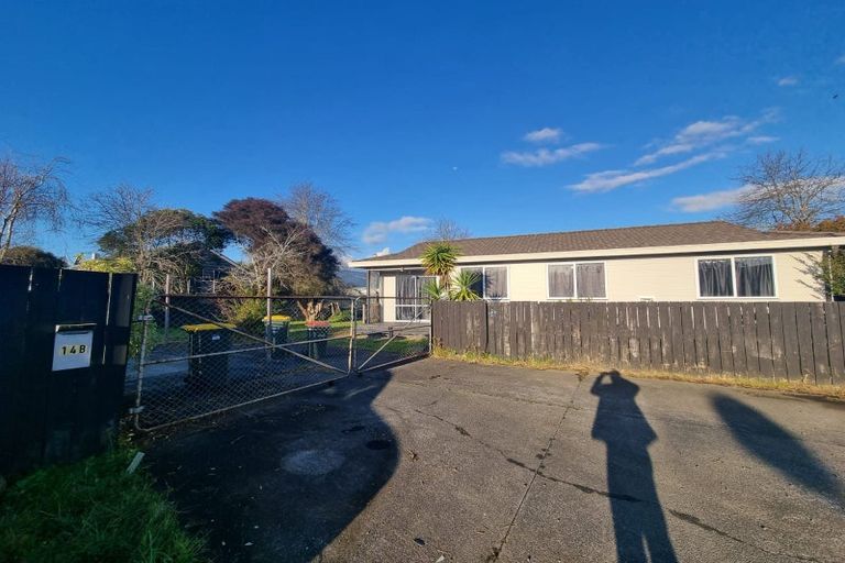 Photo of property in 2/14 Trimdon Street, Randwick Park, Auckland, 2105