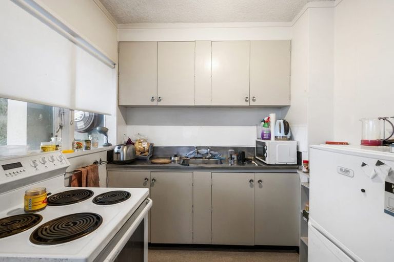 Photo of property in 2/4 Kenwyn Terrace, Newtown, Wellington, 6021