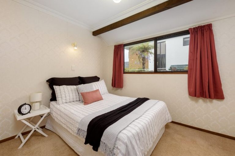 Photo of property in 26 Whitaker Street, Otumoetai, Tauranga, 3110