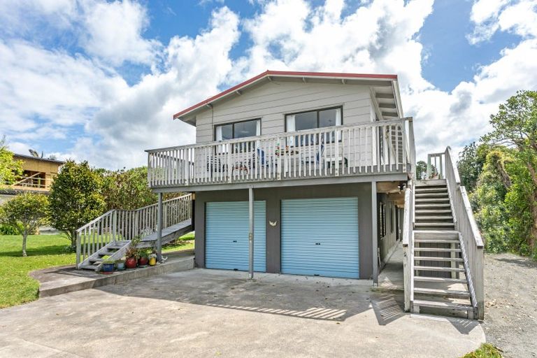 Photo of property in 6a Wigmore Crescent, Hahei, Whitianga, 3591