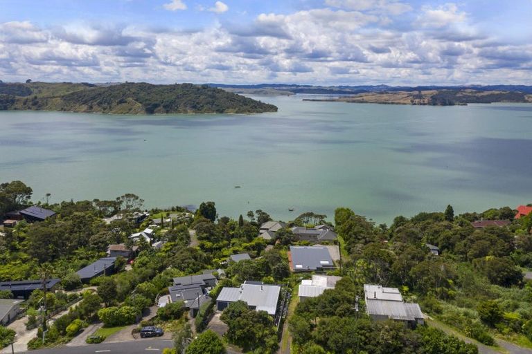 Photo of property in 92 Greenslade Road, Raglan, 3295