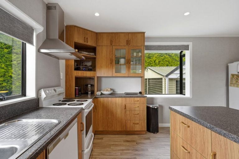 Photo of property in 23 Tussock Creek Grove Bush Road, Grove Bush, Invercargill, 9876