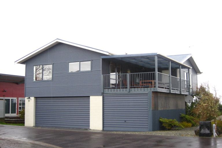 Photo of property in 24 Ranui Place, Moana, 7872
