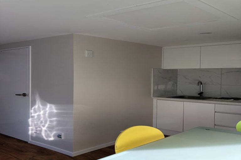 Photo of property in 7 Clovelly Road, Bucklands Beach, Auckland, 2012