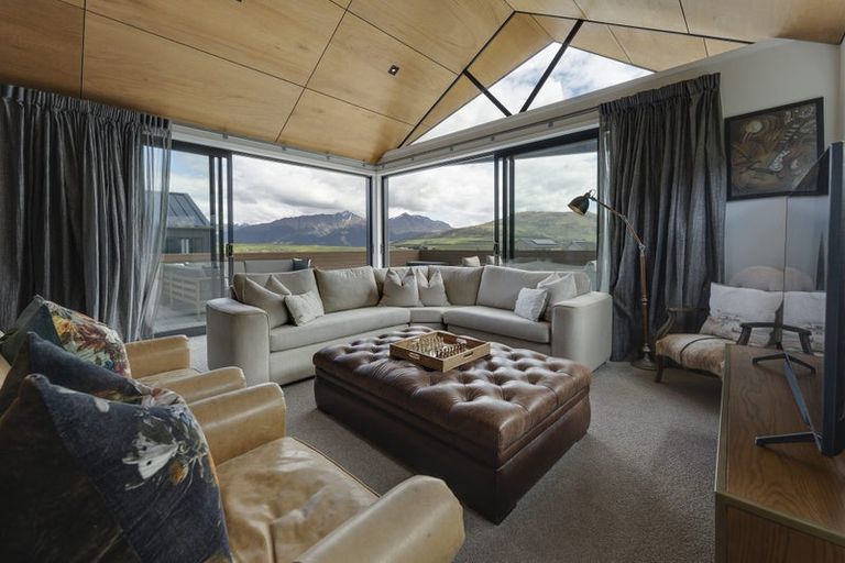 Photo of property in 55 Jacks Point Rise, Jacks Point, Queenstown, 9371