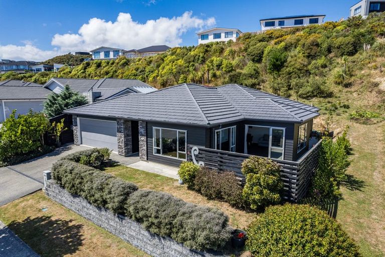 Photo of property in 34 Margaret Shields Avenue, Aotea, Porirua, 5024