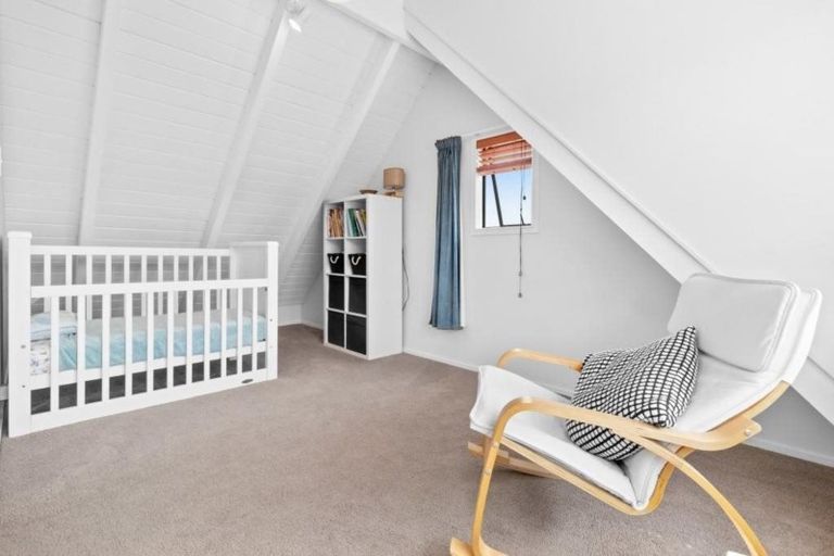 Photo of property in 16b Bay Street, Red Beach, 0932