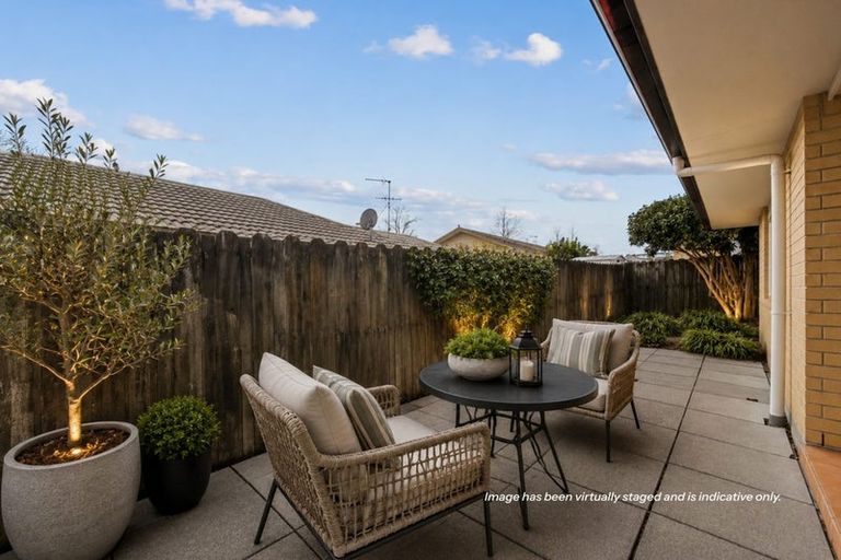 Photo of property in 57 Carisbrook Crescent, Papakura, 2110