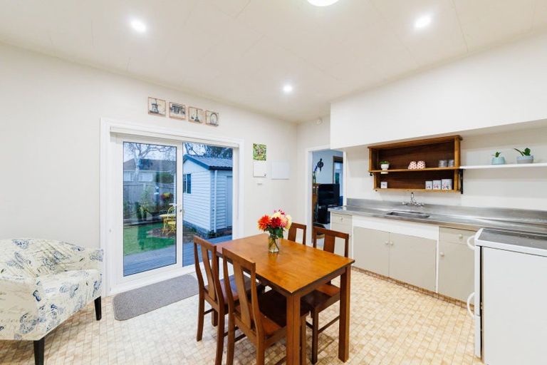 Photo of property in 51 Knowles Street, Terrace End, Palmerston North, 4410