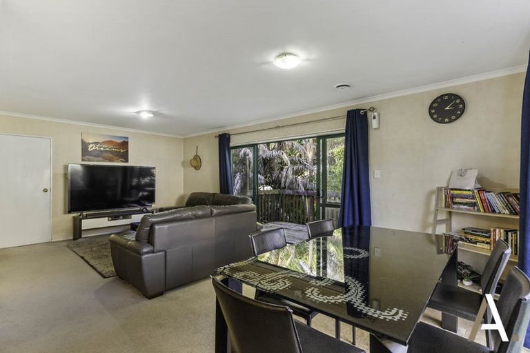 Photo of property in 2 Abilene Place, Manurewa, Auckland, 2105