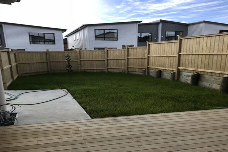 Photo of property in 6 Sophie Lane, Henderson, Auckland, 0612
