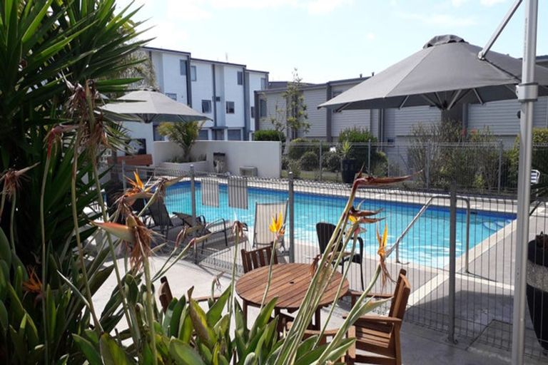 Photo of property in 16/7 Kelvin Hart Drive, East Tamaki, Auckland, 2013