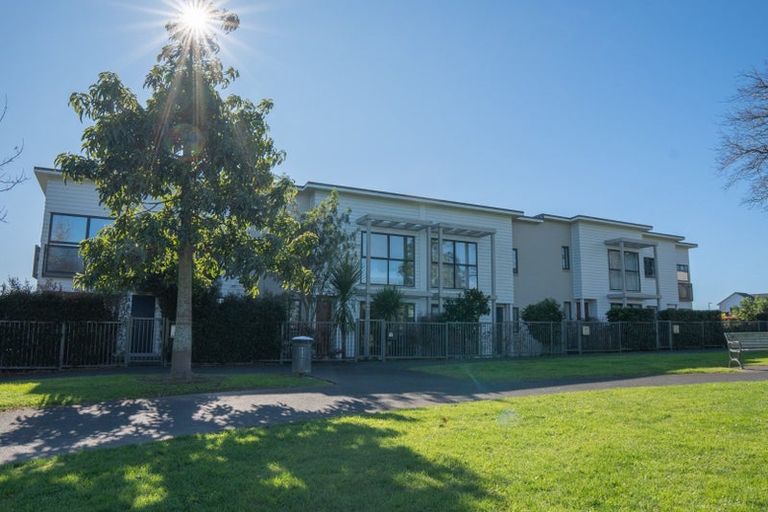 Photo of property in 32 Whenuapai Drive, Whenuapai, Auckland, 0618