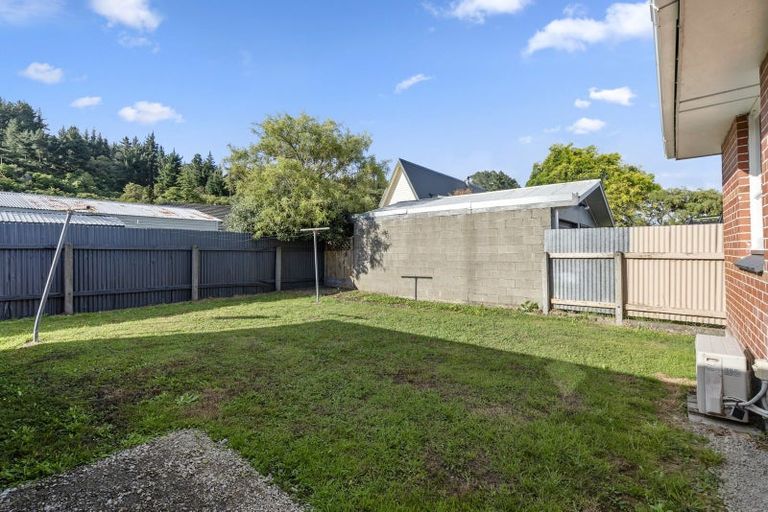 Photo of property in 8 Oregon Drive, Maoribank, Upper Hutt, 5018