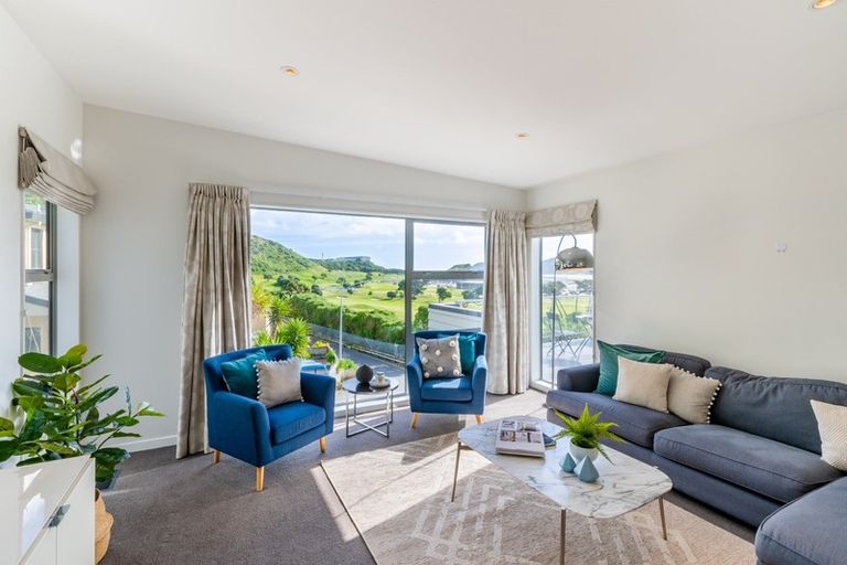 Photo of property in 16 Bunker Way, Strathmore Park, Wellington, 6022