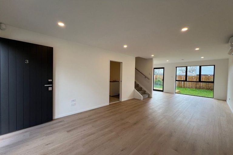 Photo of property in 4/15 Oakland Avenue, Papatoetoe, Auckland, 2025