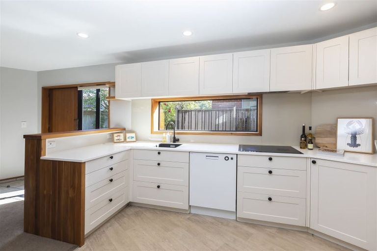 Photo of property in 71a Hamilton Avenue, Ilam, Christchurch, 8041