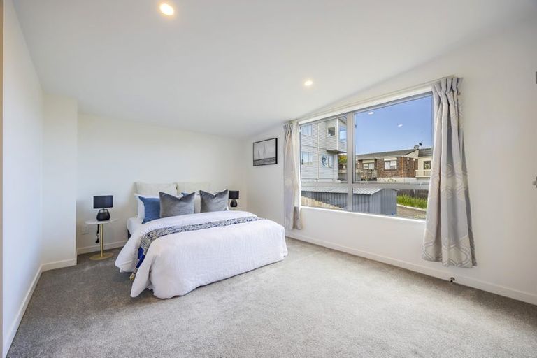 Photo of property in 32c Gulf View Road, Murrays Bay, Auckland, 0630