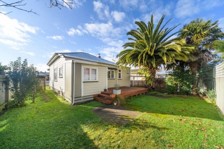 Photo of property in 22 Ngaio Street, West End, Palmerston North, 4412