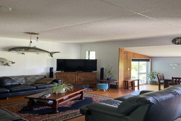 Photo of property in 9 Mountain View Road, Hikurangi, 0114