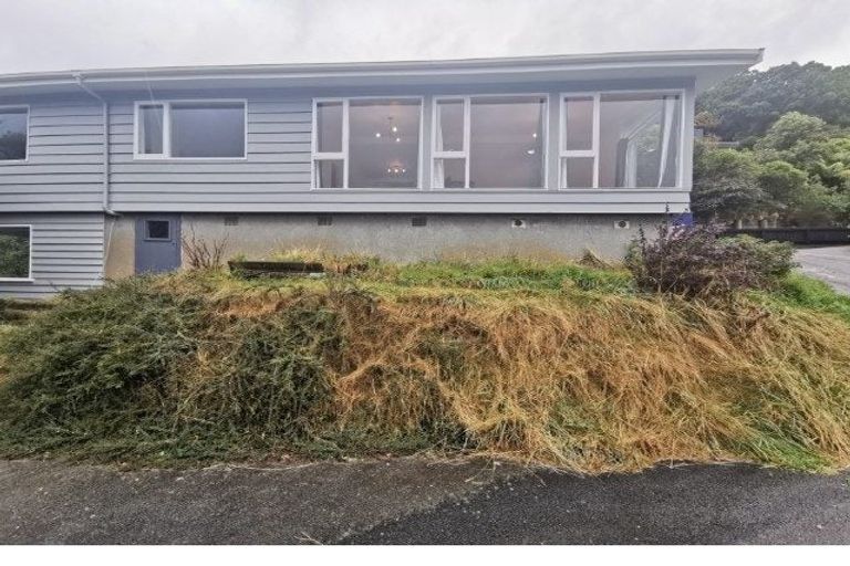 Photo of property in 79 Collier Avenue, Karori, Wellington, 6012