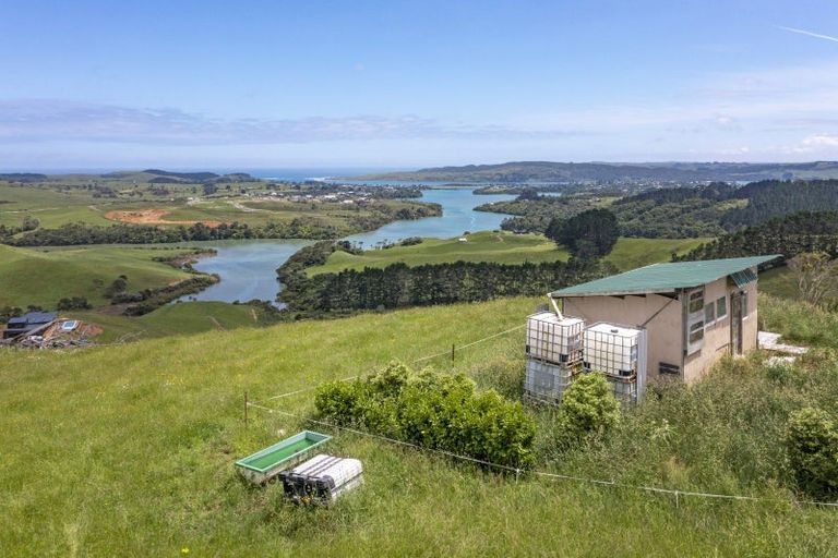 Photo of property in 132 Maungatawhiri Road, Raglan, 3295