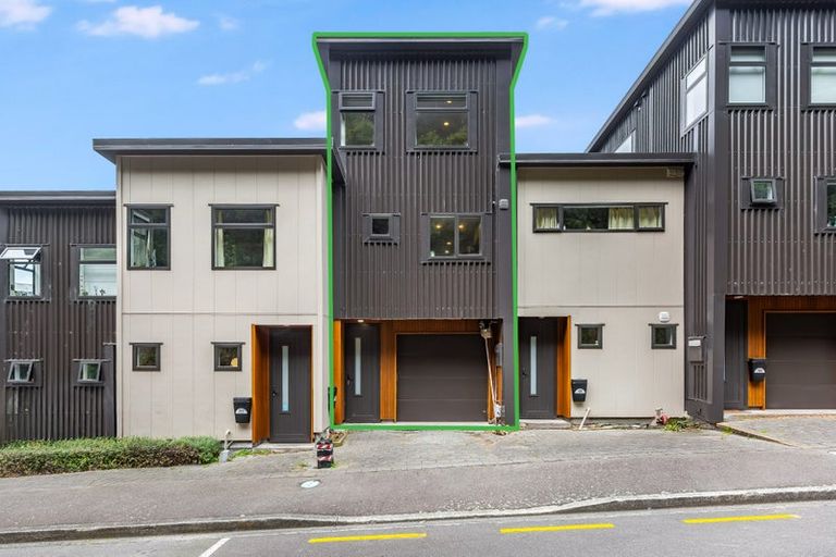 Photo of property in 159 Grant Road, Thorndon, Wellington, 6011