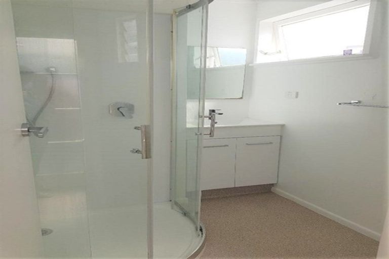 Photo of property in 1/10 Blease Street, New Lynn, Auckland, 0600