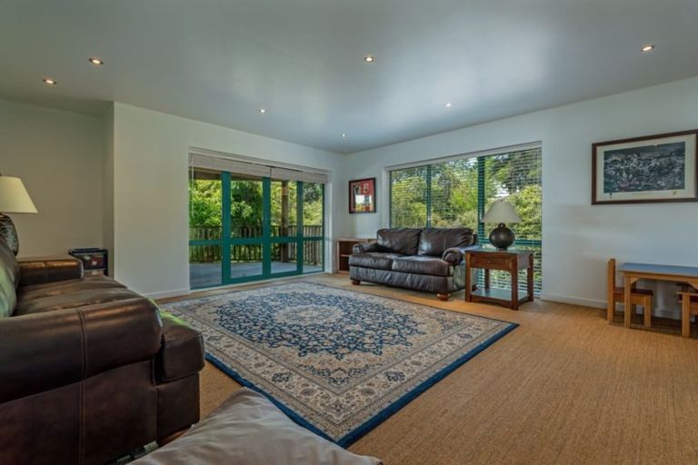 Photo of property in 64 Clifton Terrace, Fitzherbert, Palmerston North, 4410