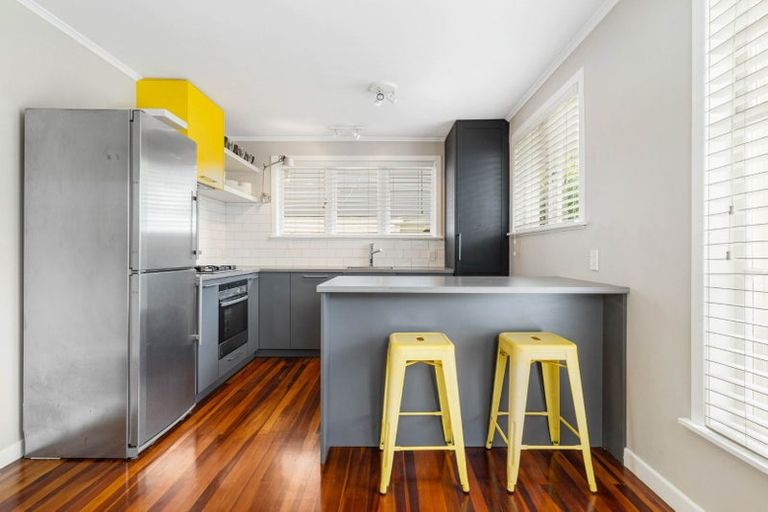 Photo of property in 99 Taikata Road, Te Atatu Peninsula, Auckland, 0610