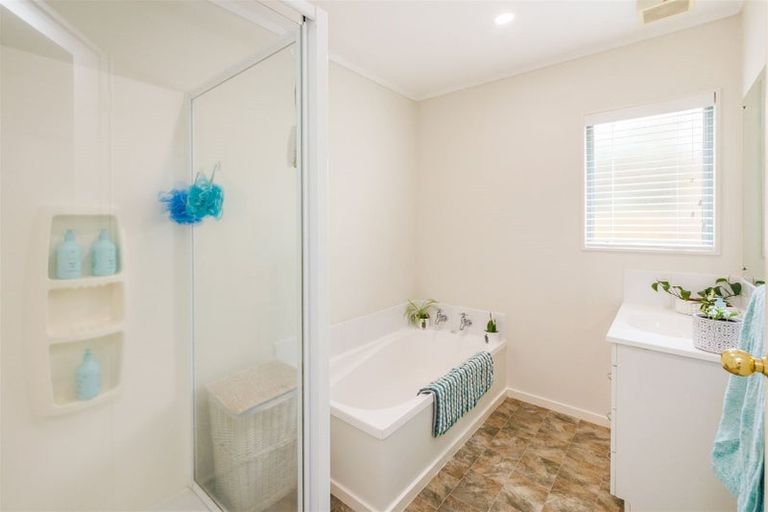 Photo of property in 106 Parnell Heights, Kelvin Grove, Palmerston North, 4414